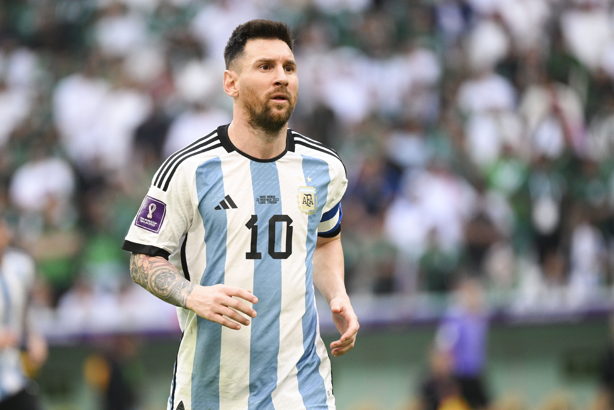 半场战报：海登海姆0-1门兴格拉德巴赫，凯文-迪克斯点射