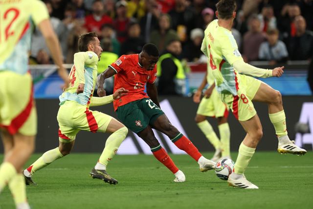 国脚关键传球带来胜利希望