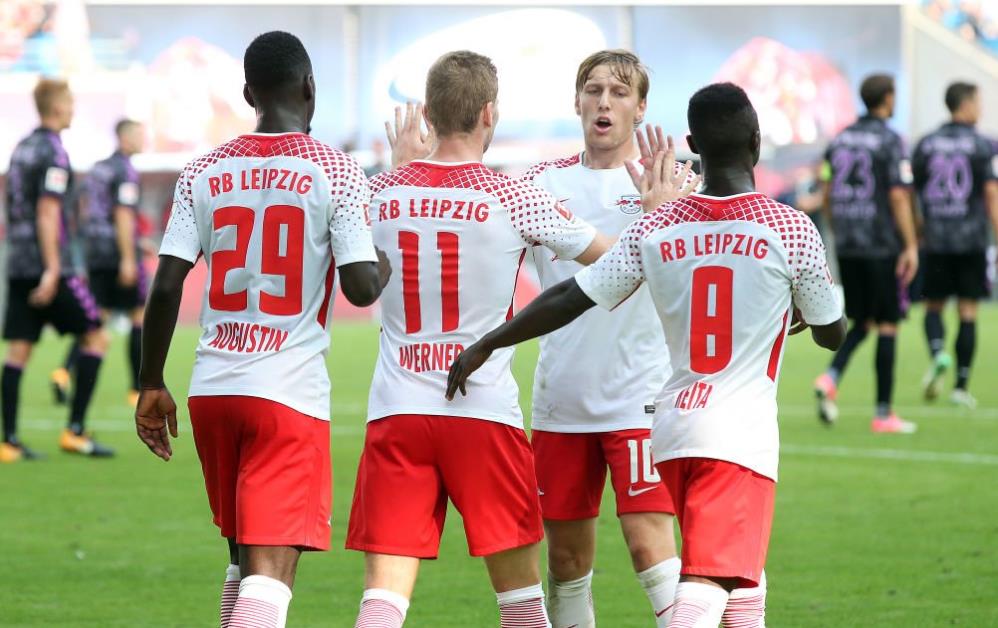 曼联比赛真的太有意思了，虽然这球很丑陋，但你就说进没进吧