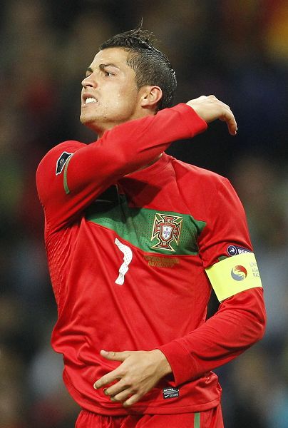 篮球湖人客场取胜，球迷直呼不容易