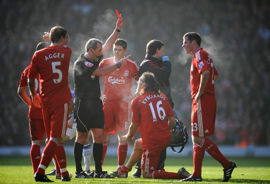 阿斯：伊萨克缺席利物浦赛前合练，将错过对阵皇马欧冠焦点战（阿斯：伊萨克缺席利物浦赛前训练，欧冠战皇马将无缘出场）