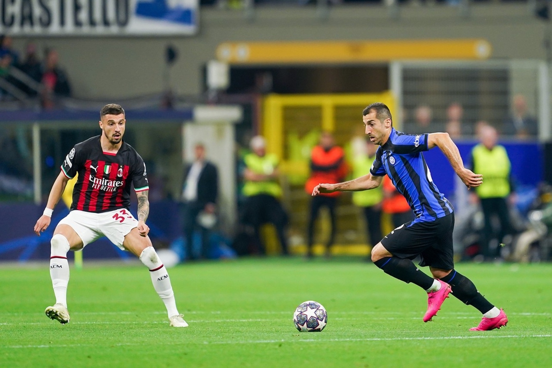 梅西带领迈阿密国际赢得美职联总冠军，实现越级登顶，展现超强实力。