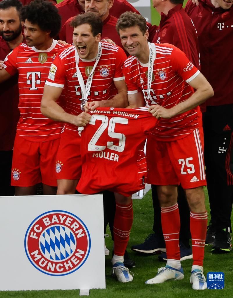 替补球员关键时刻破门逆转比赛