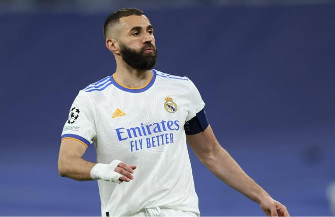 西甲半场：布坎南世界波破门，比利亚雷亚尔暂1-0赫塔菲（西甲半场战报：布坎南轰世界波破门，黄潜比利亚雷亚尔暂1-0领先赫塔菲）