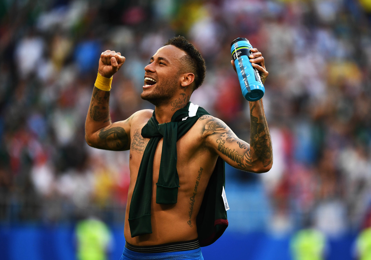 戴奇谈奥多伊：第二球应该是传中，但他平时总能踢出这种效果（戴奇评奥多伊：第二球本意是传中，但他平时也常踢出类似效果）