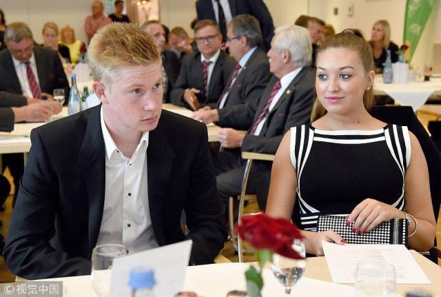 0-2！阿森纳或崩盘，切尔西爆冷，搅乱英超，曼城渔翁得利，冠军有变