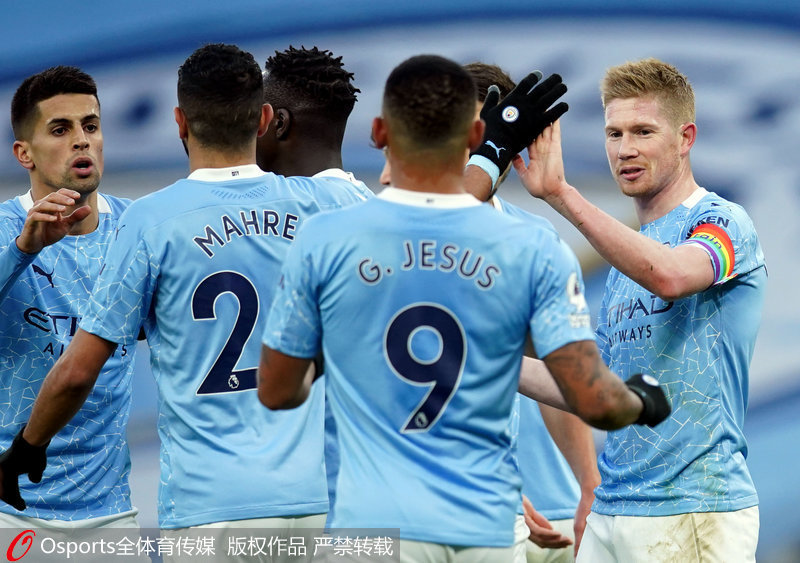 西甲16轮比赛精彩纷呈，多队争夺保级名额，各队表现起伏，悬念迭起。（西甲第16轮看点十足：保级混战升级，球队状态起伏，悬念丛生）